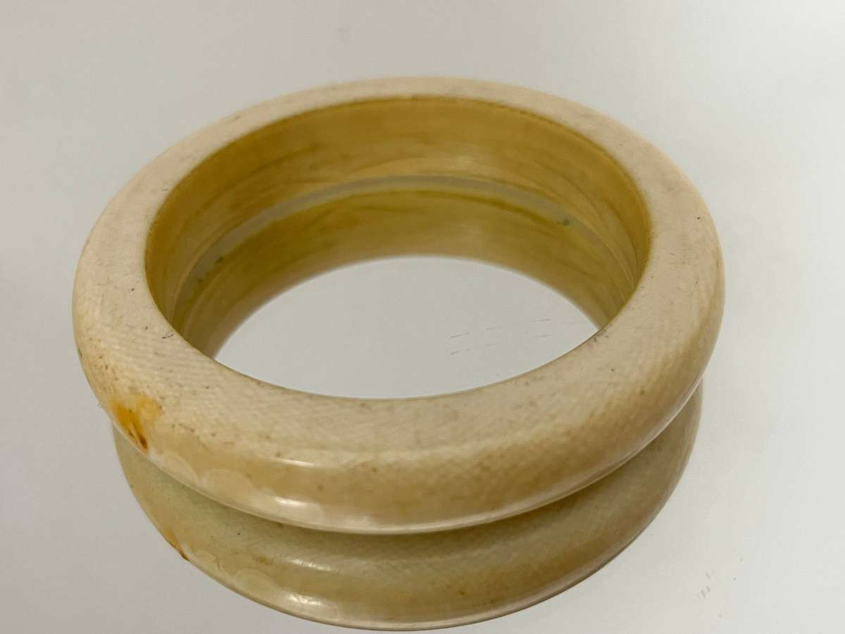 Vintage Smooth Decorative Bangle Bracelet | Cream Tone Statement Piece