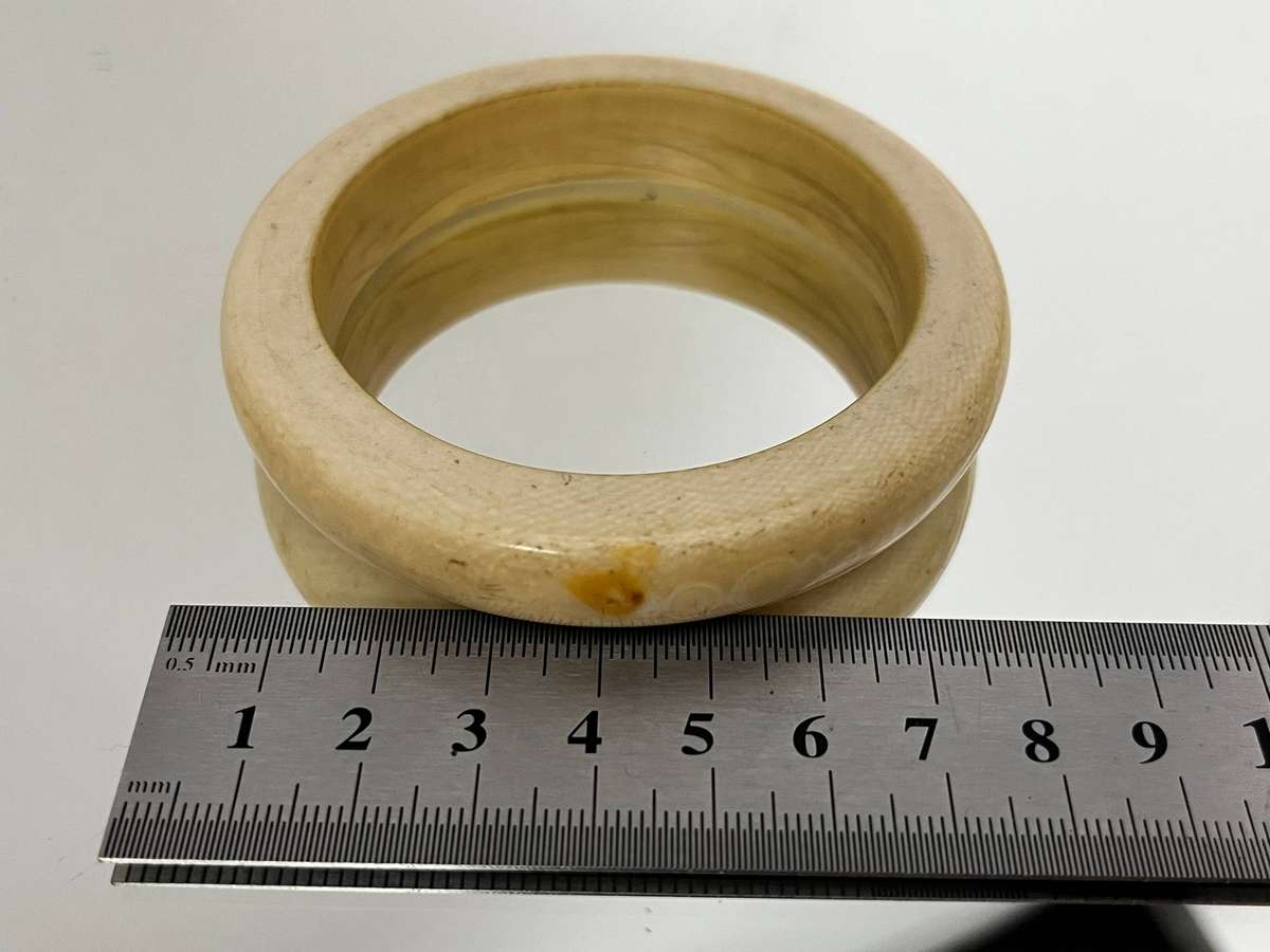 Vintage Smooth Decorative Bangle Bracelet | Cream Tone Statement Piece