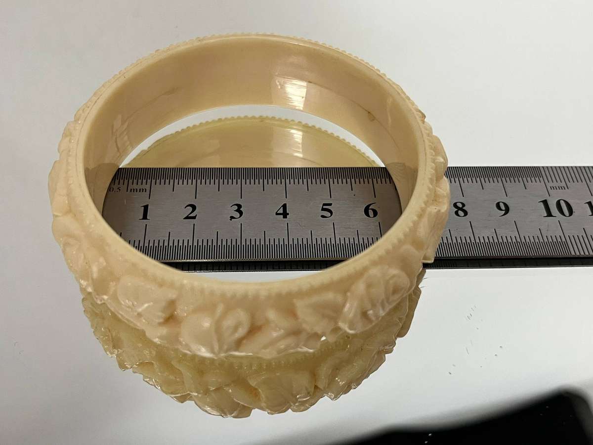  Vintage Floral Carved Cream Tone Bangle Bracelet | Raised Rose Design