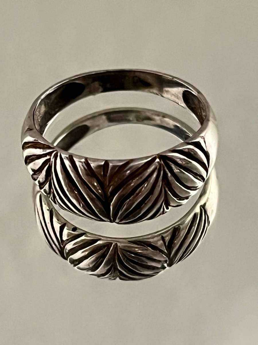 Sterling Silver Leaf Pattern Ring  3.0g  Size N/O