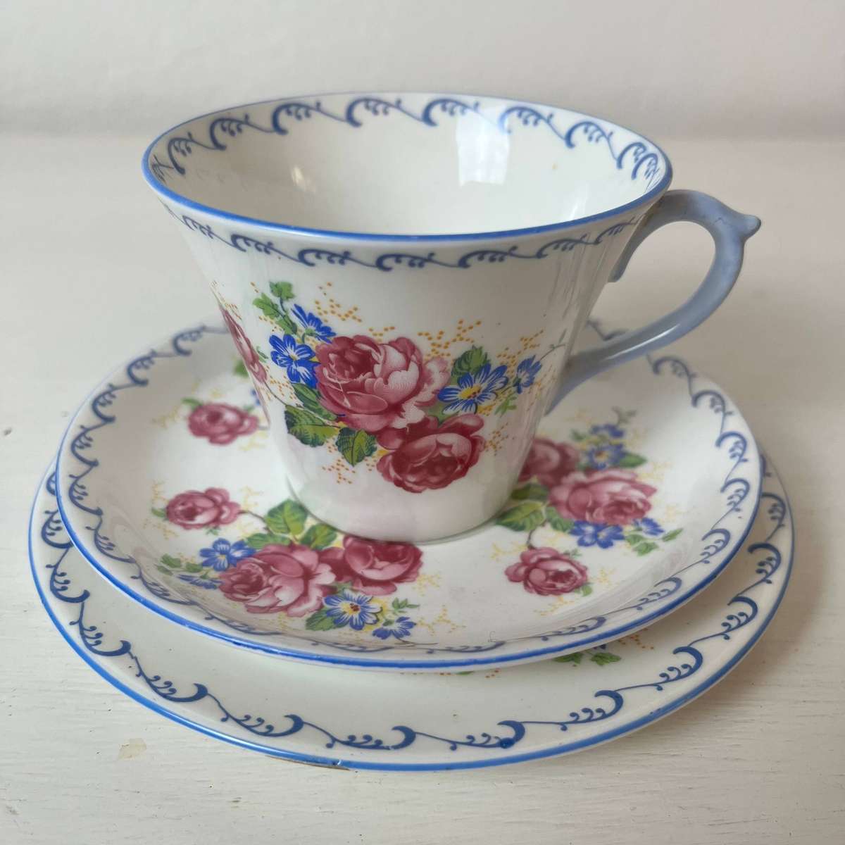  Shelley England Fine Bone China Trio Set  Cup, Saucer & Side Plate