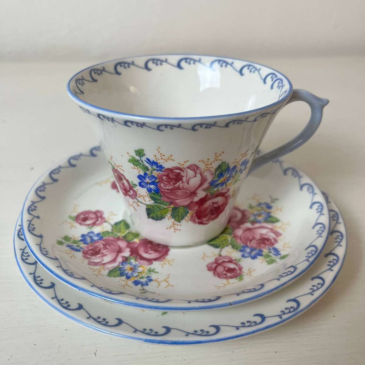  Shelley England Fine Bone China Trio Set  Cup, Saucer & Side Plate