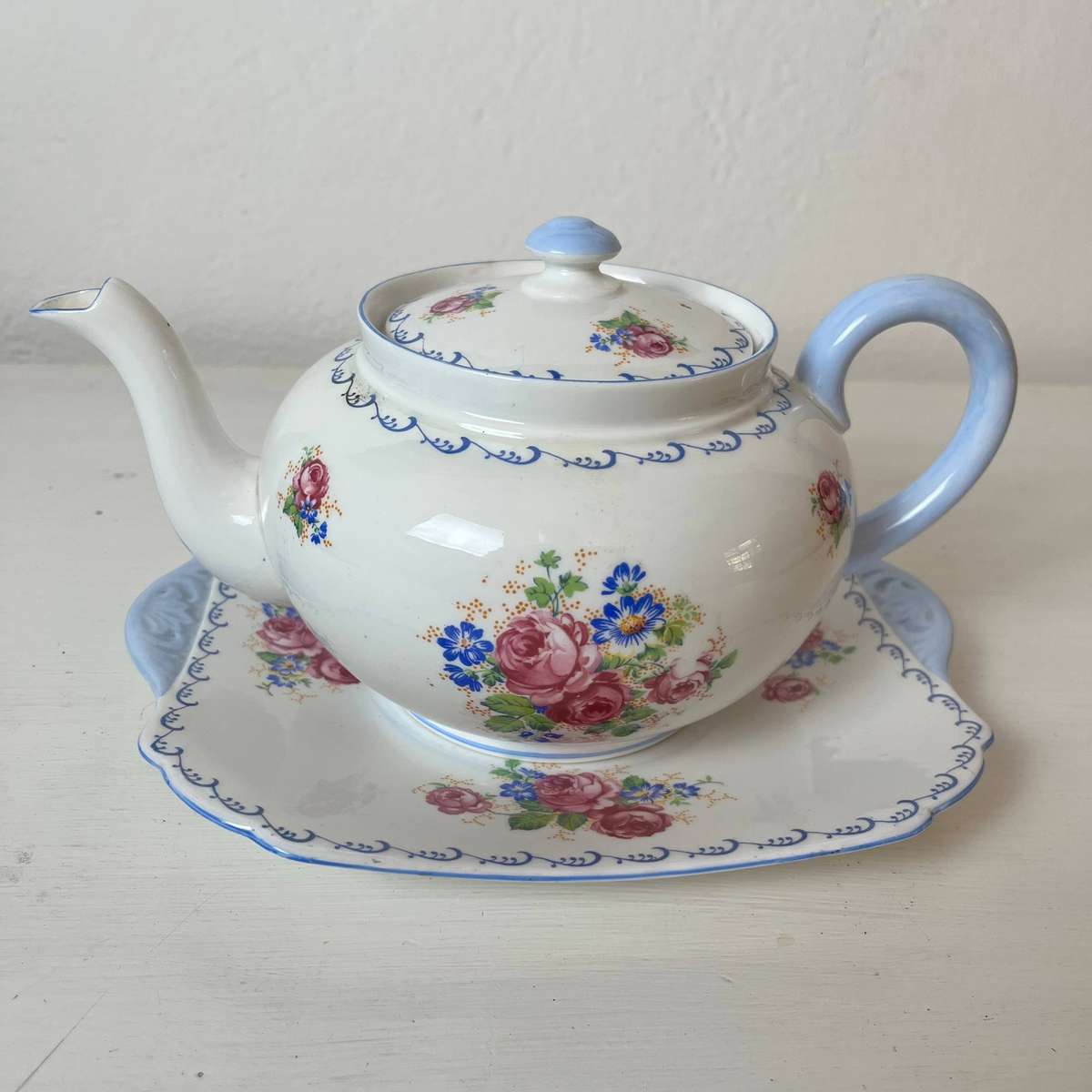  Fine Bone China Shelley England Floral Teapot & Cake Plate Set