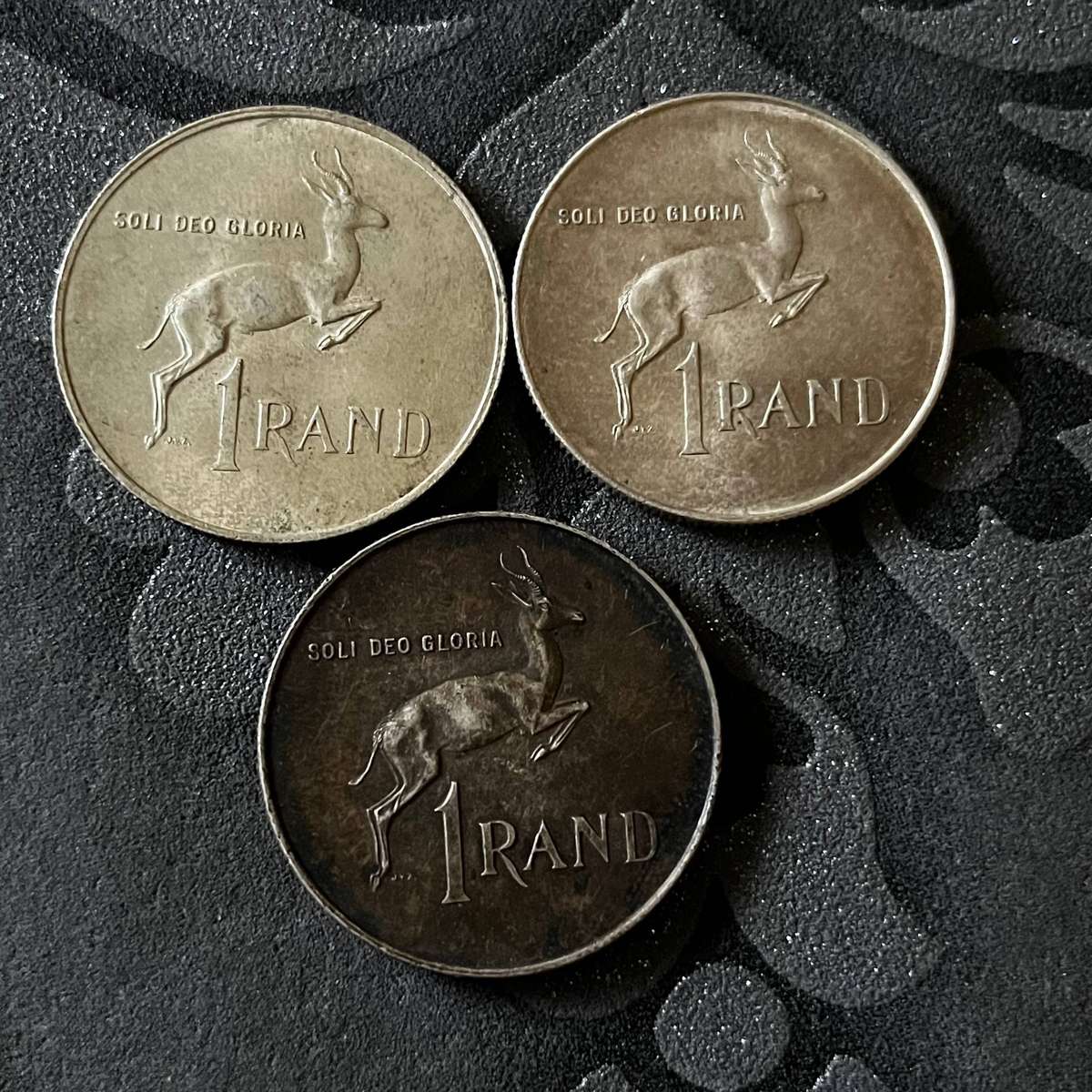 South Africa  R1 Silver X 3 (19961997) 80%