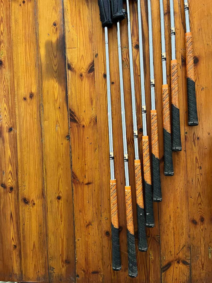  Titleist MB 714 Forged Iron Set 3-PW Dynamic Gold Steel Shafts