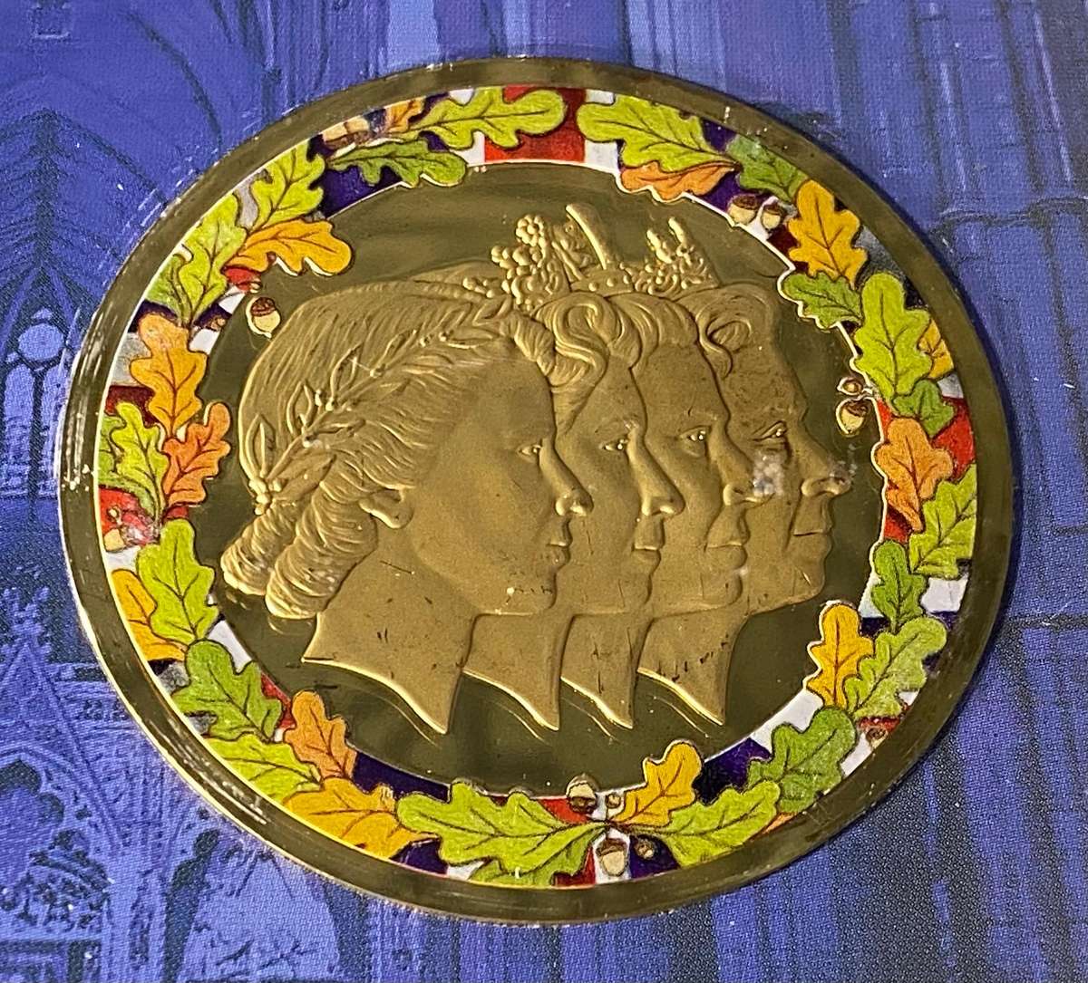 1953 The Coronation  Queen Elizabeth II Commemorative Coin (2015)