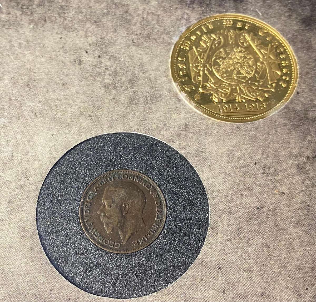 King George V & Coin of the War Force  Proof Collectors Coin (2014)