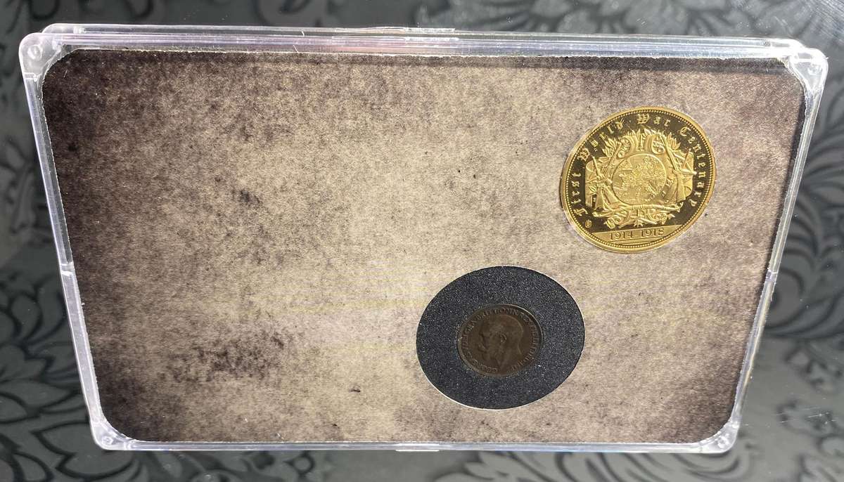 King George V & Coin of the War Force  Proof Collectors Coin (2014)