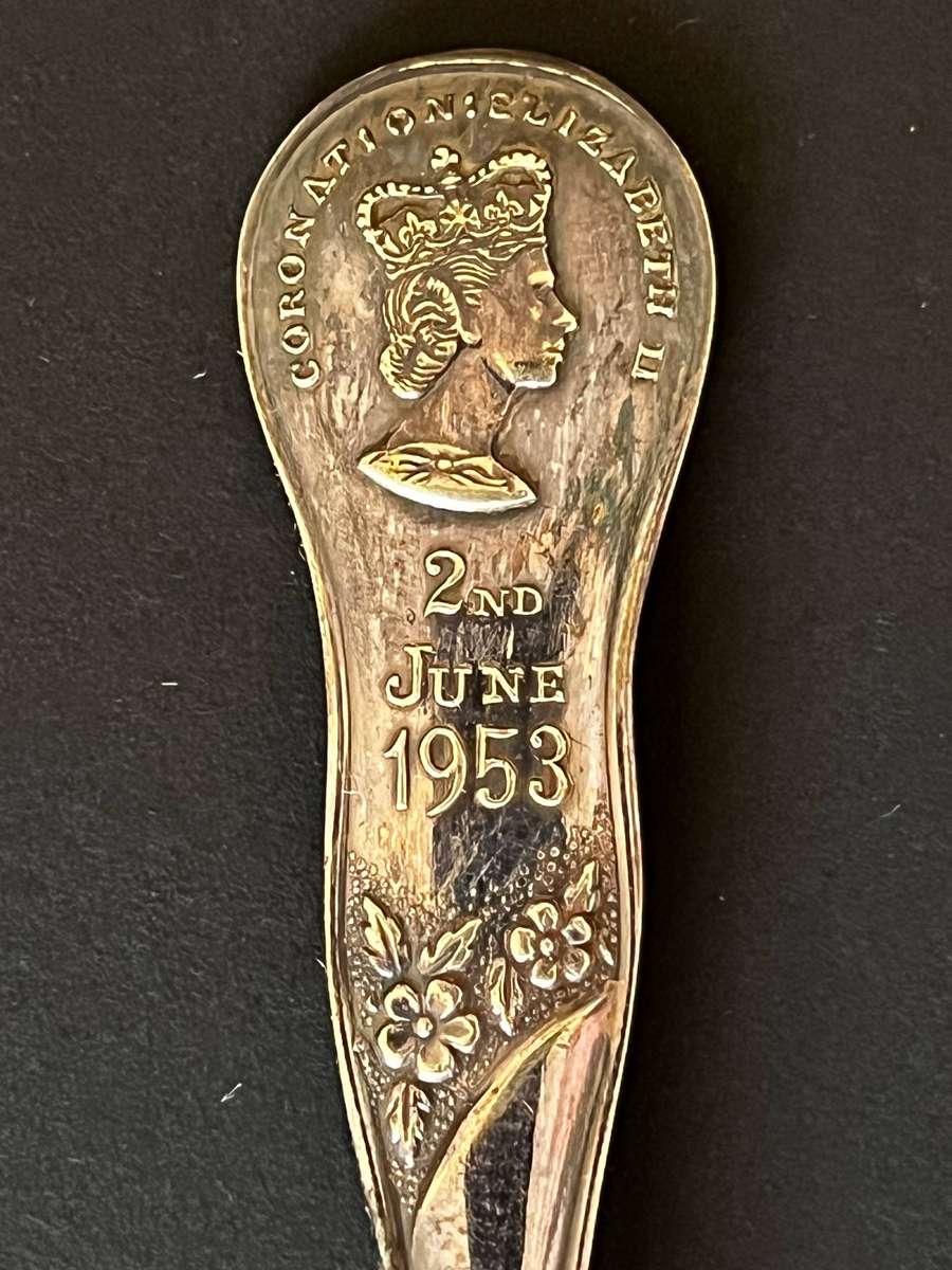 1953 Queen Elizabeth II Coronation Fork Set  6 Pieces (Boxed)