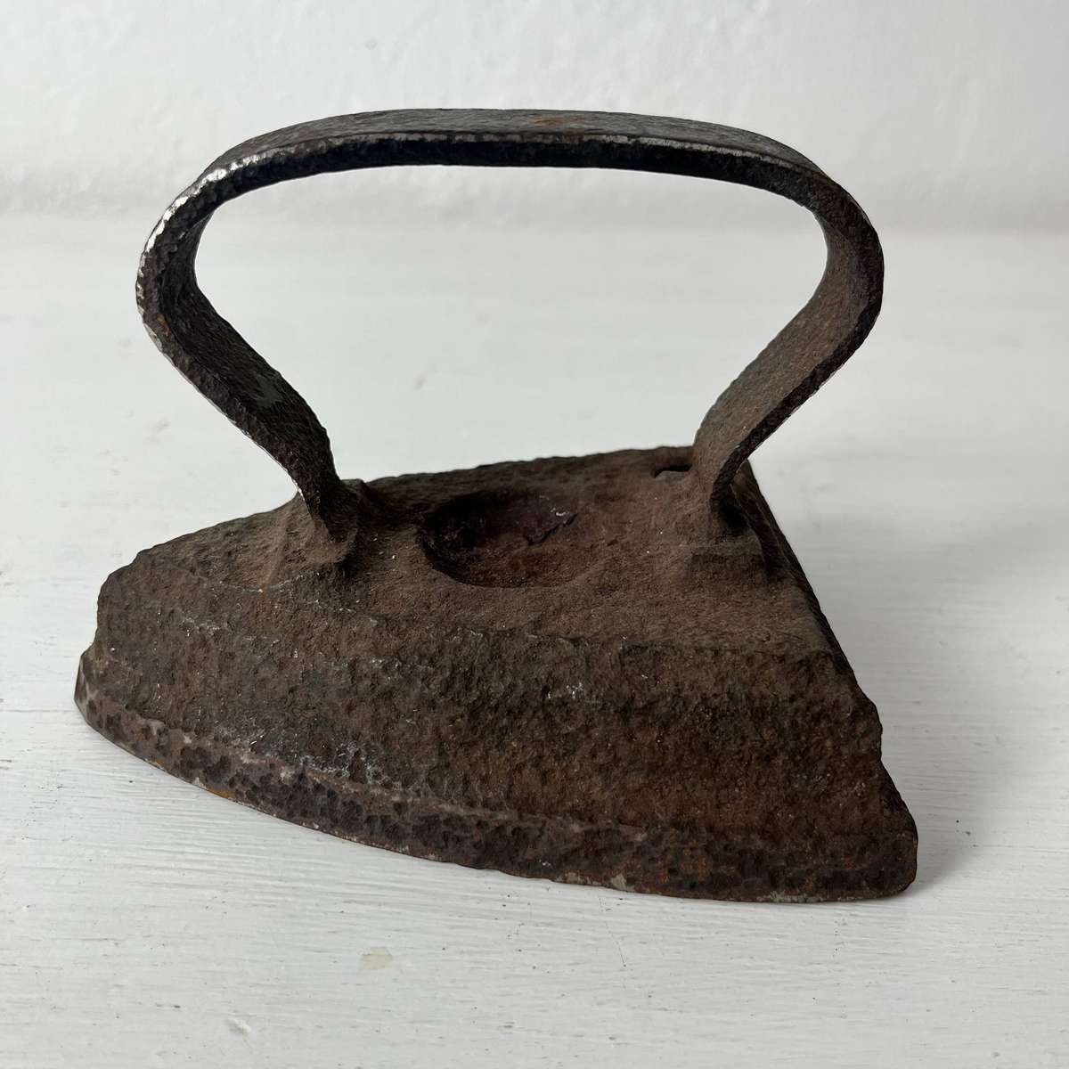  Antique Cast Iron Sad Iron Flat Iron Primitive Laundry Collectible