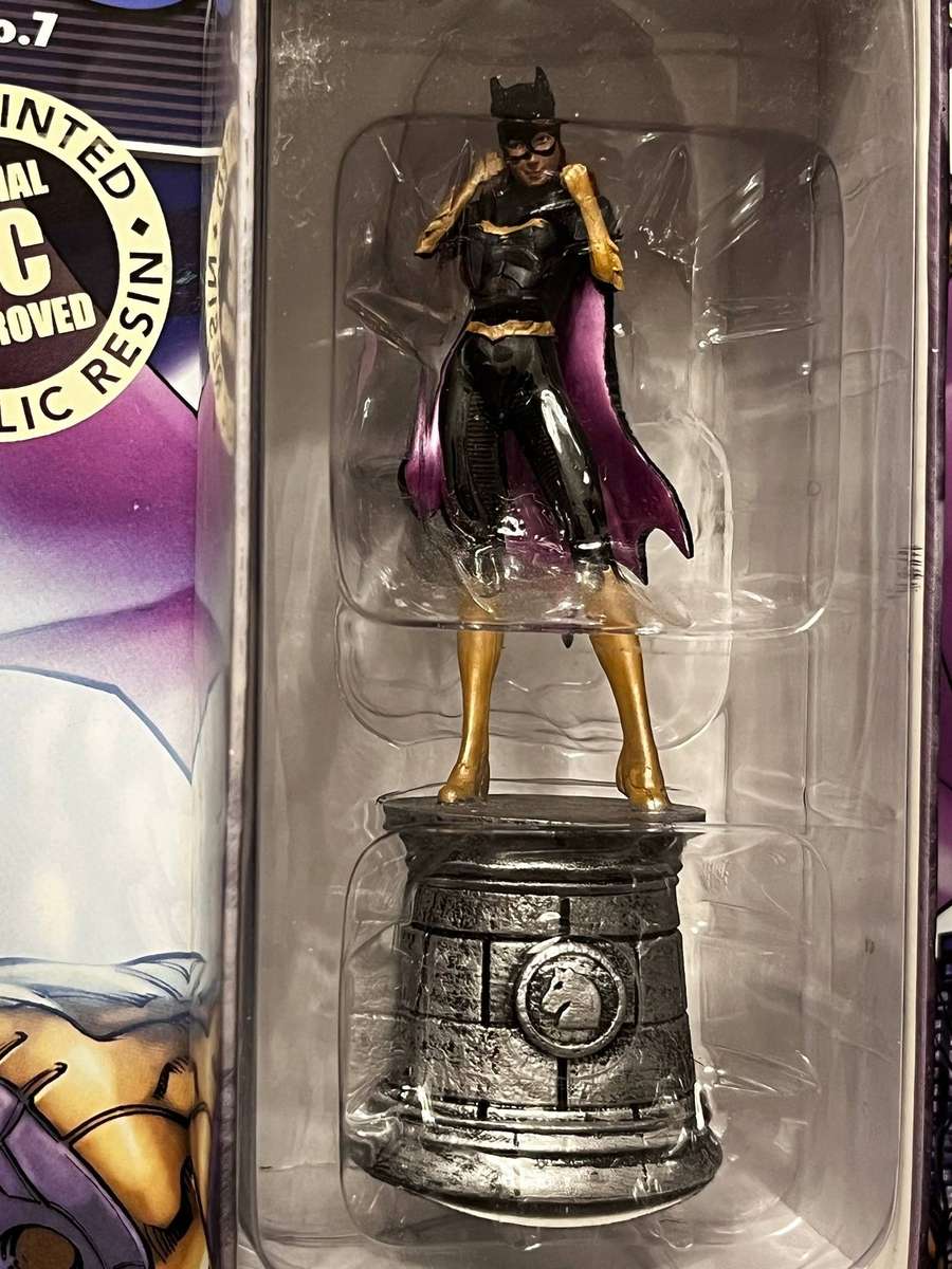  DC Chess Collection  Batgirl White Knight Figure (Issue No. 7)