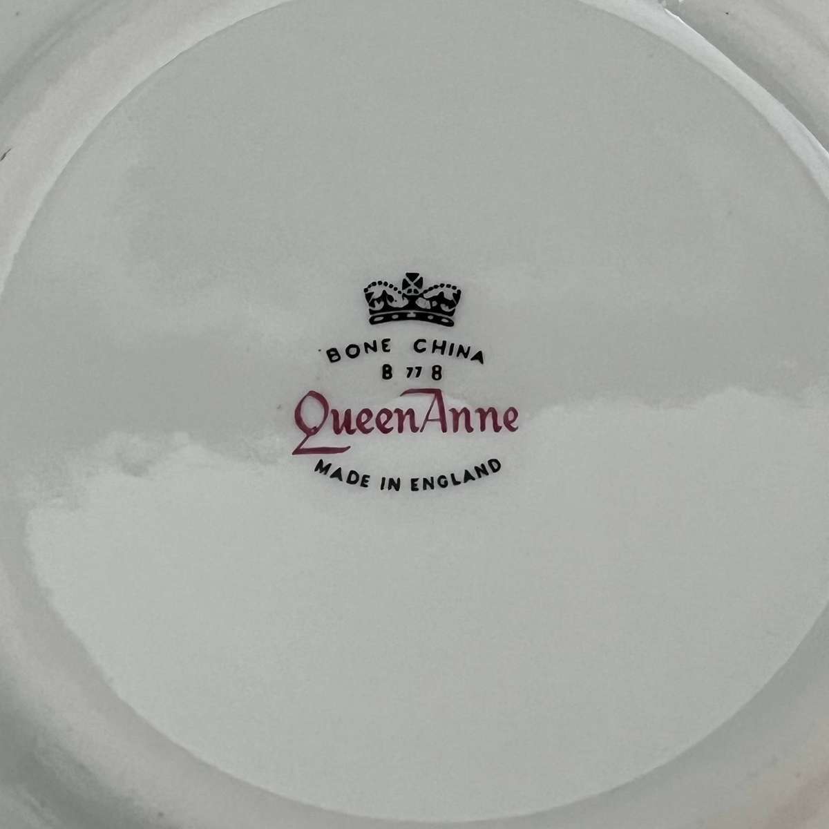 Mixed Vintage Tea Set  Queen Anne Plates & Saucers with China Cups