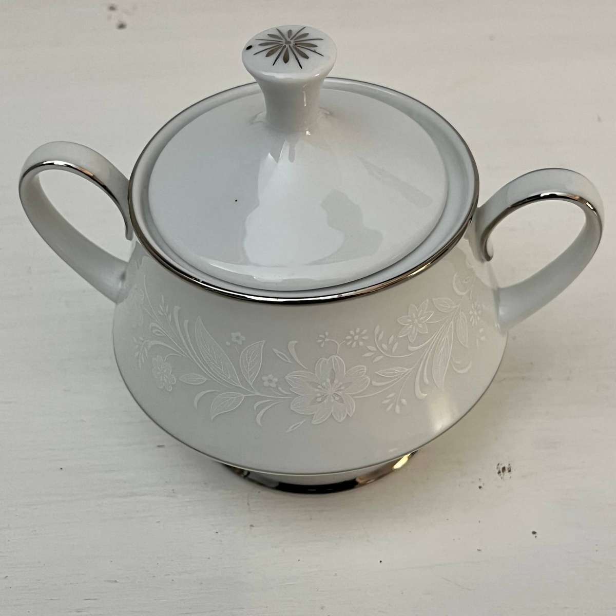  Noritake Ranier 6909 Lidded Sugar Bowl Platinum Trim Japan