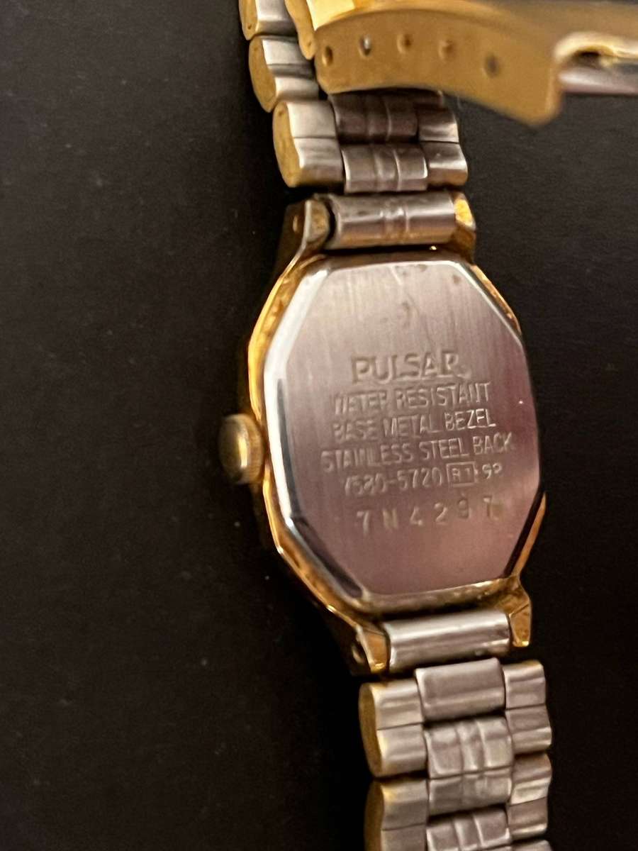 Pulsar Quartz Ladies Wristwatch  Gold-Tone Bracelet