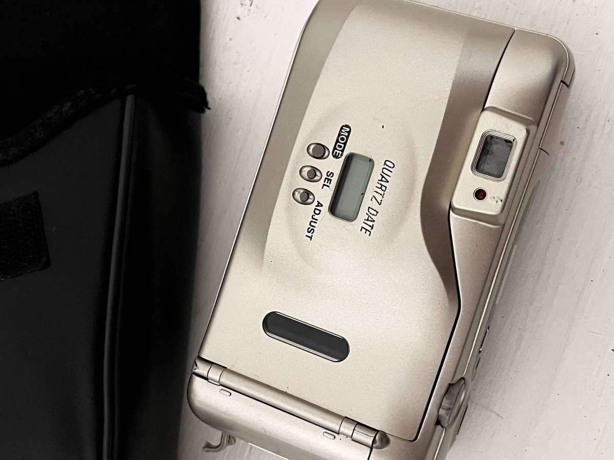 Nikon Lite Touch Zoom 70W AF Quartz Date  Compact Film Camera + Case