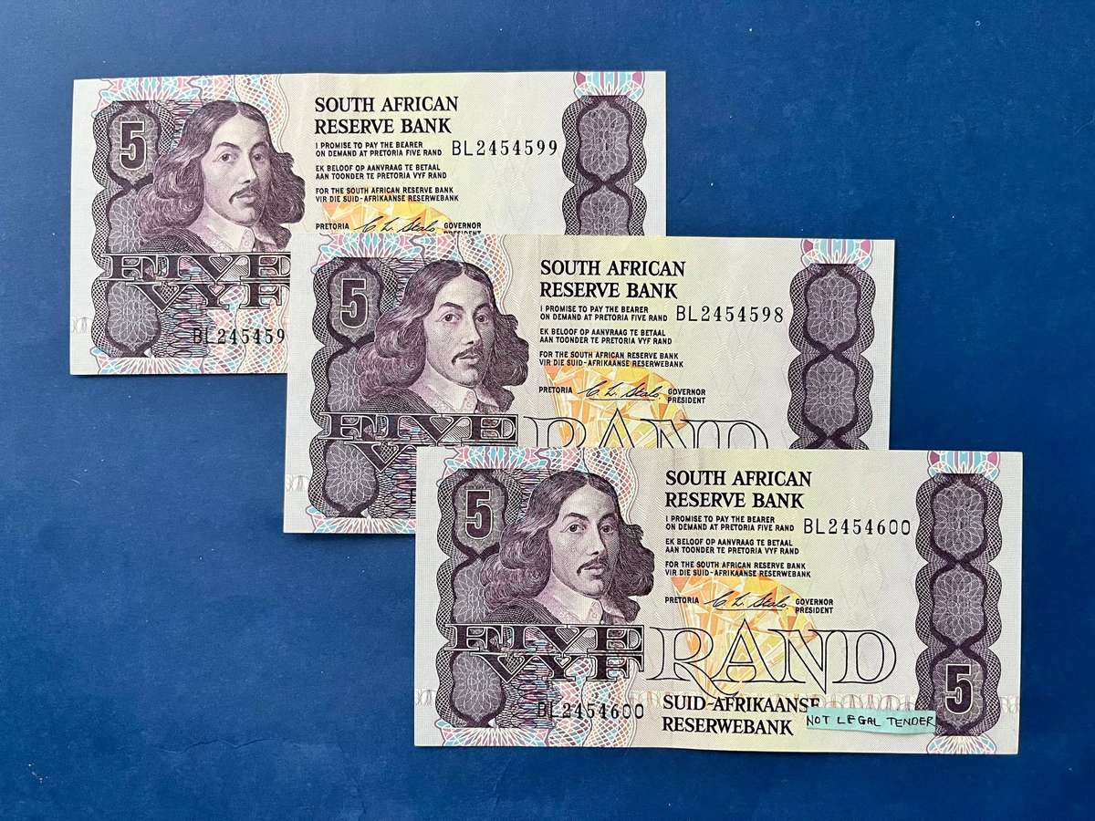 5 Rand C.L. Stals Governor Consecutive Serial Number Banknote Set 3 Notes UNC