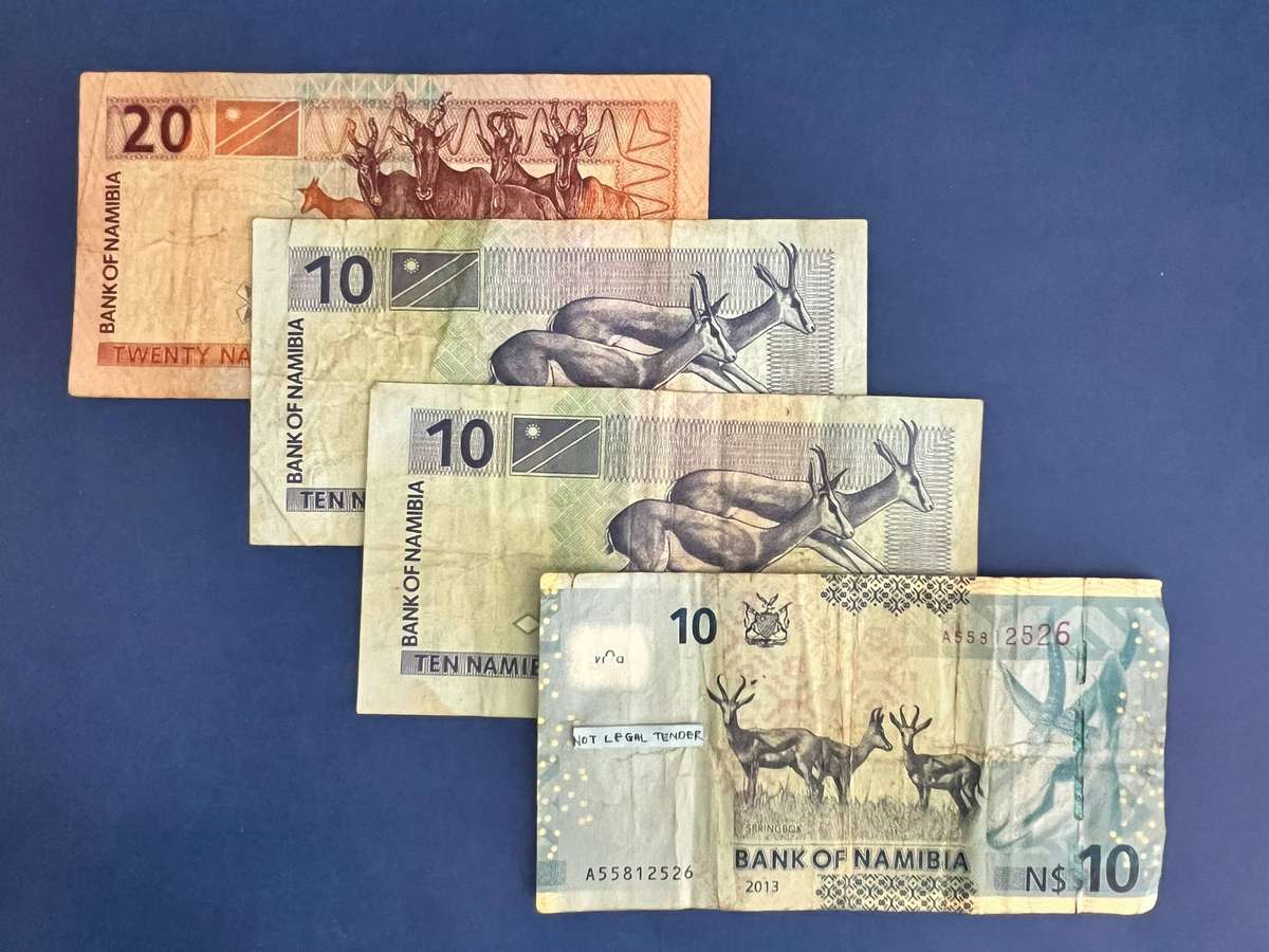 Banknote Collection 10 & 20 Dollars Bank of Namibia 4 Notes
