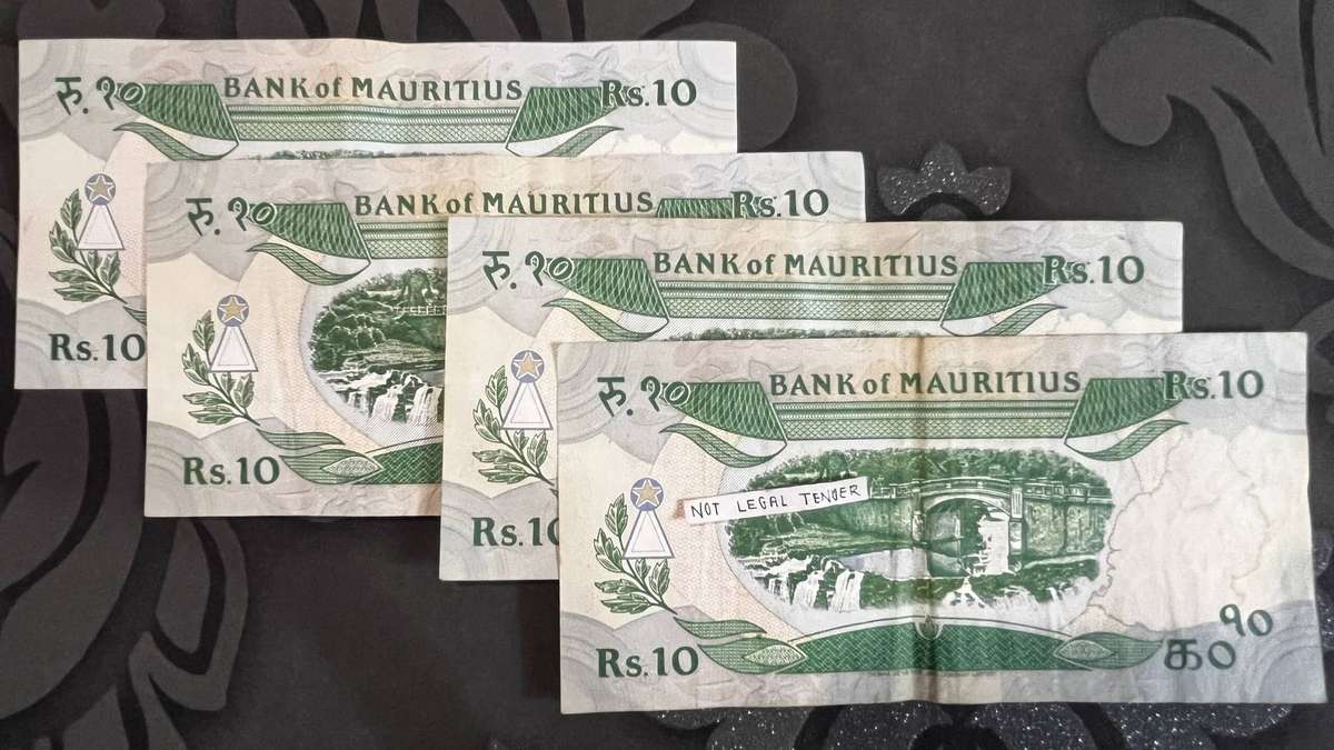 Mauritius Rs 10 Banknotes x4