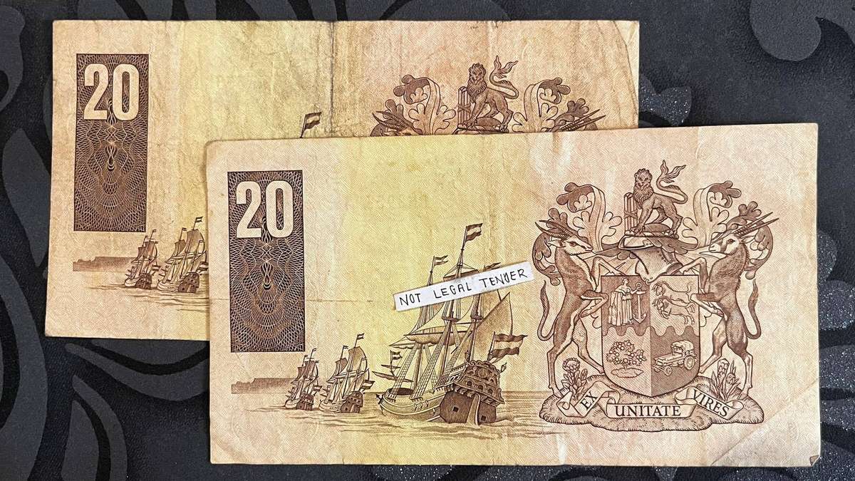 South Africa 20 Rand Banknotes x2