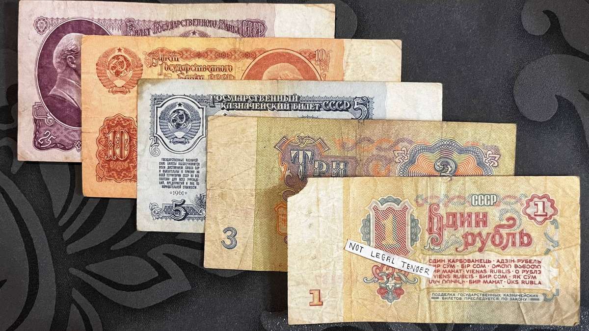 USSR Banknote Collection  Mixed Denominations (1, 3, 5,10 & 25 Rubles)