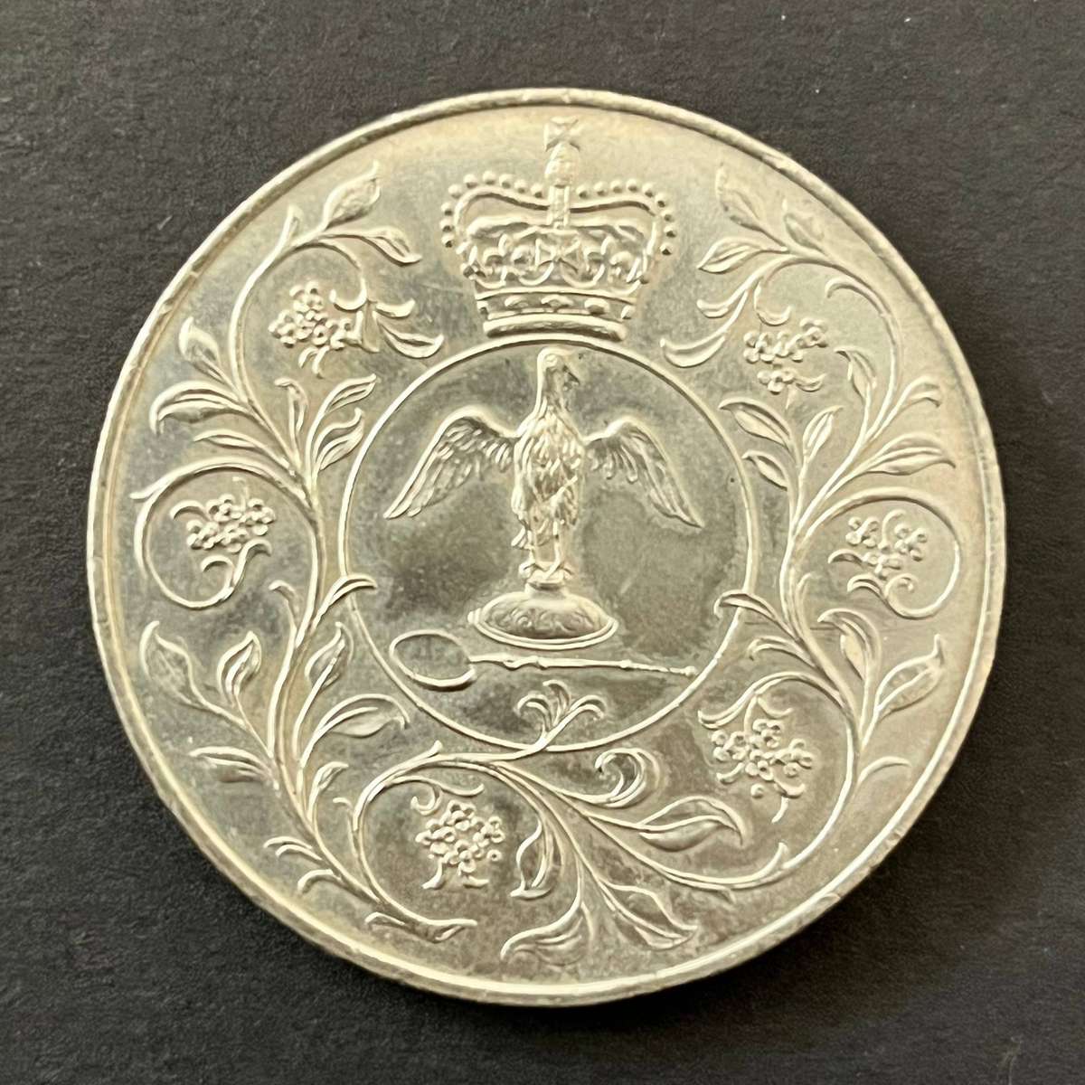  Great Britain 1977 Silver Jubilee Crown Coin Queen Elizabeth II
