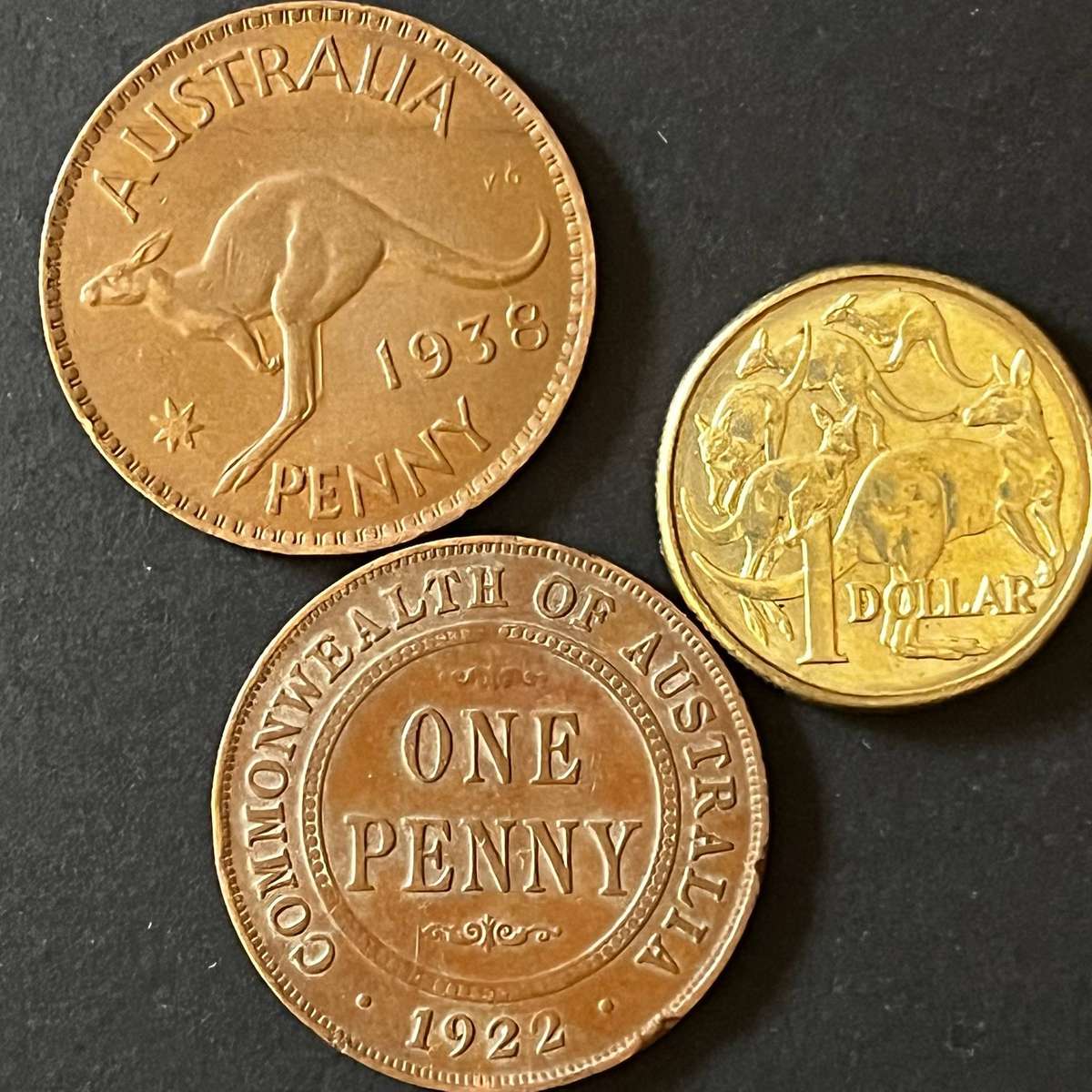 Mixed Australian Coin Lot  Pre-Decimal & Modern $1 Dollar 