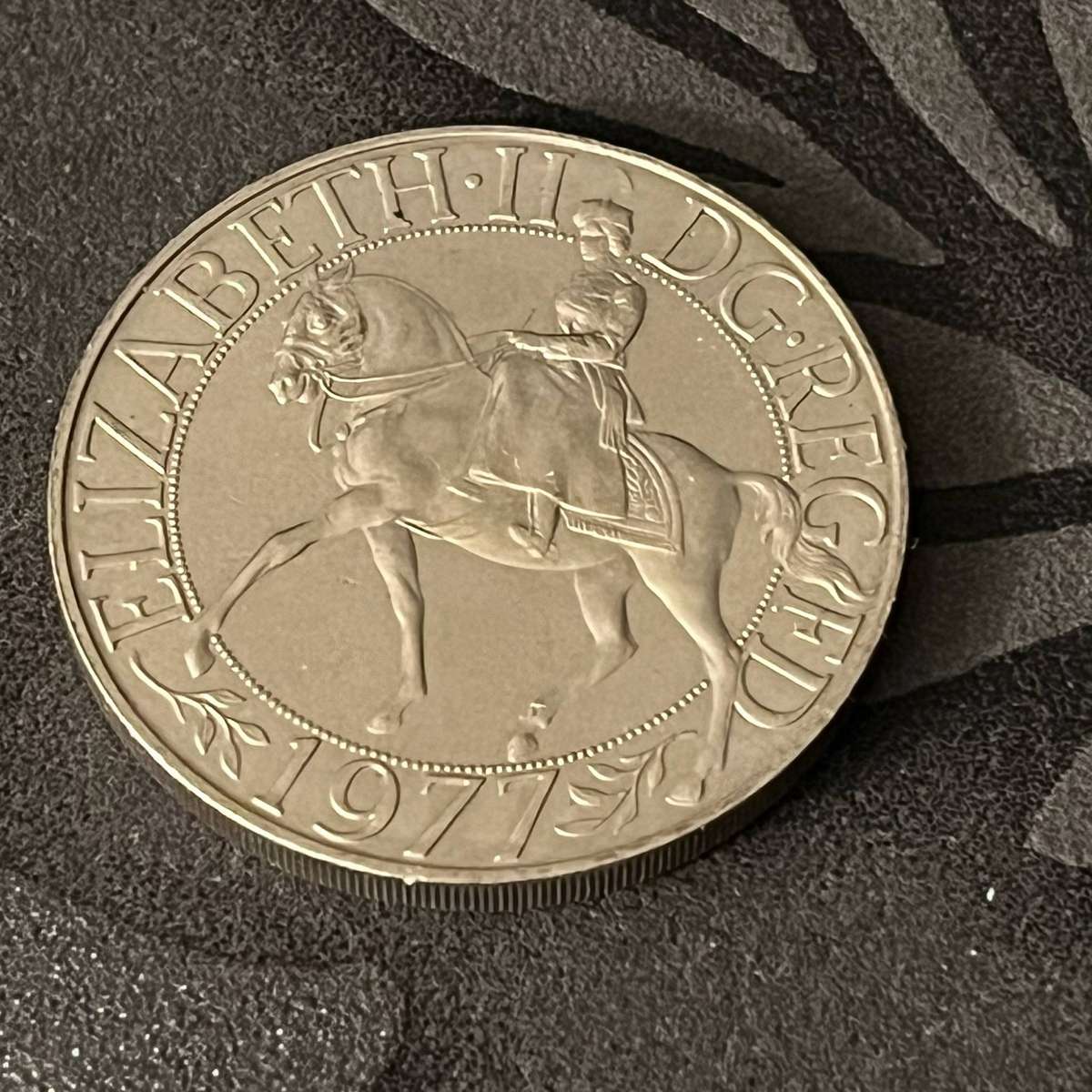 1977 United Kingdom Silver Jubilee Crown | Elizabeth II | Commemorative Coin