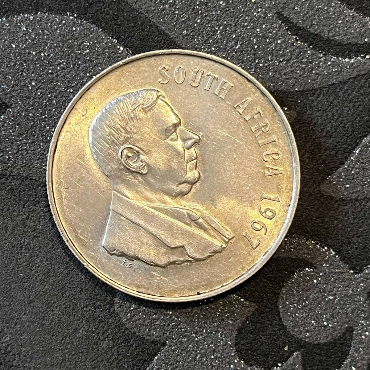 1967 South Africa Silver 1 Rand (.800)