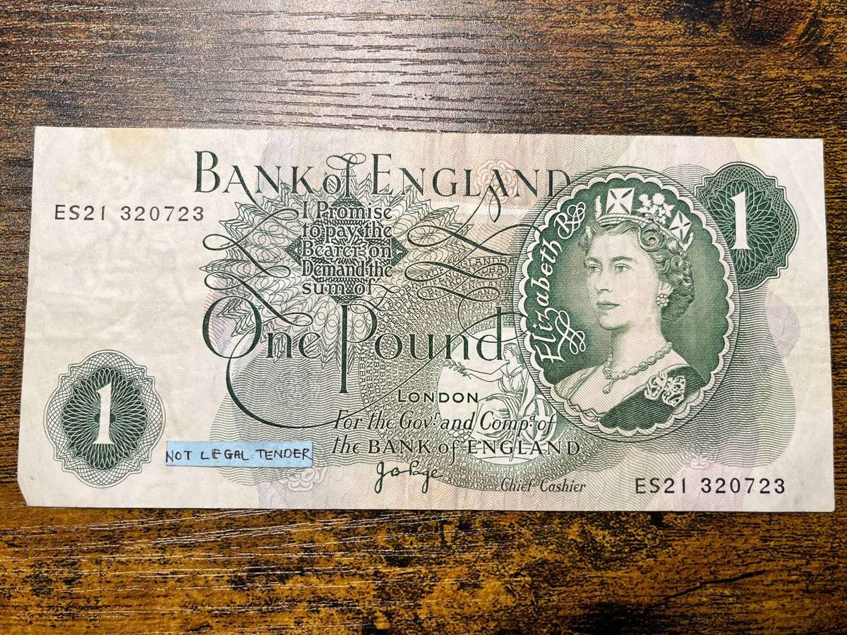  England £1 One Pound Banknote