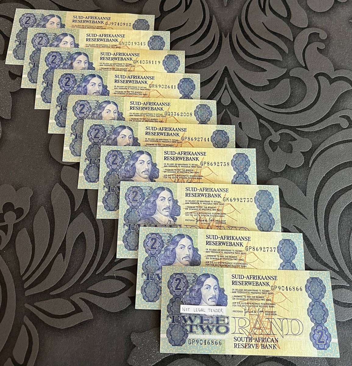 Set of 10  South Africa 2 Rand Banknotes