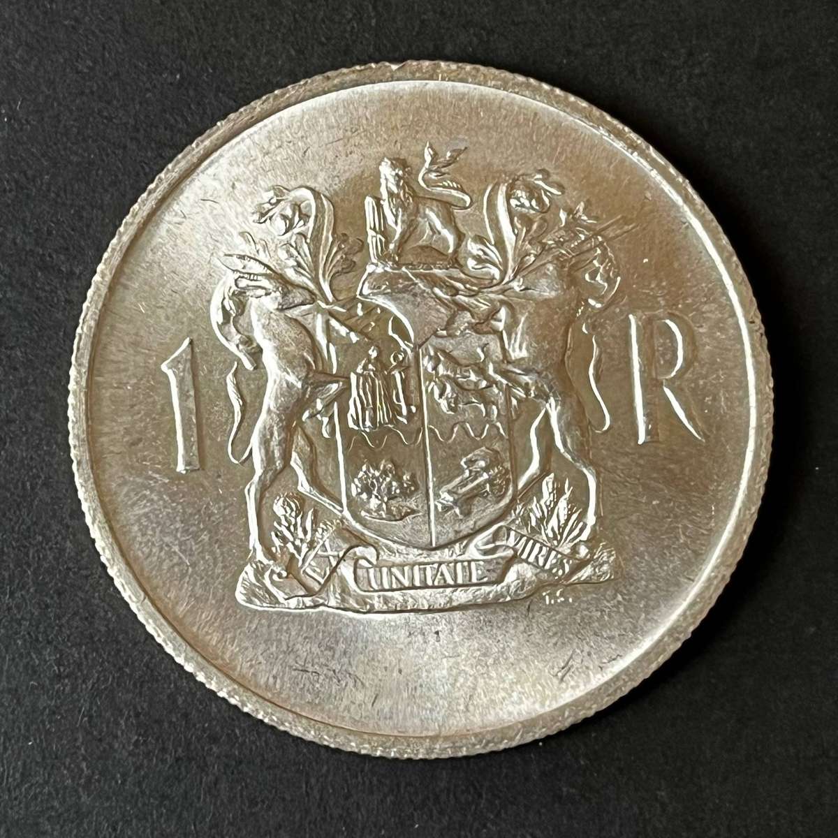  1969 South Africa 1 Rand  80% Silver  Coat of Arms