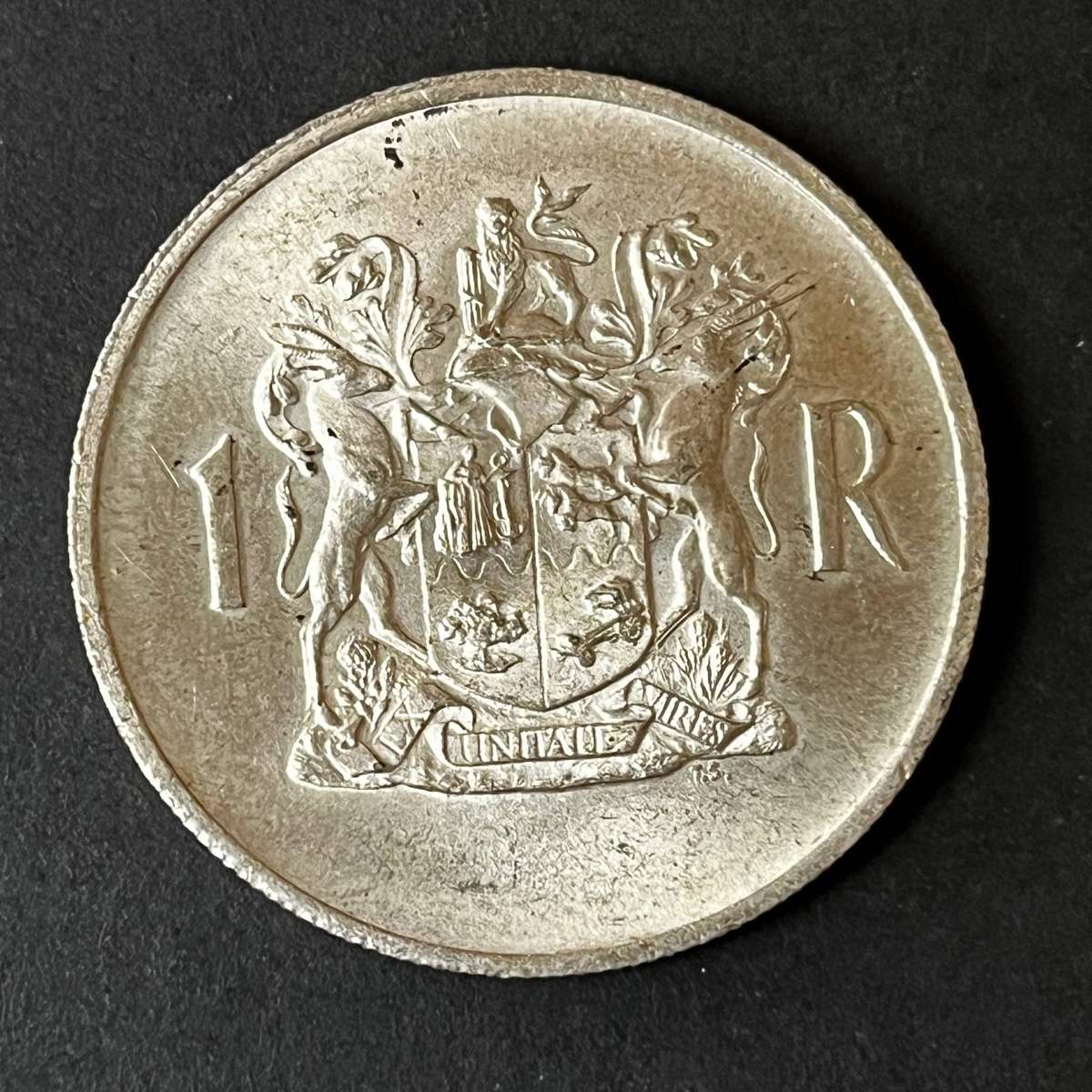  1969 South Africa 1 Rand  80% Silver  Coat of Arms