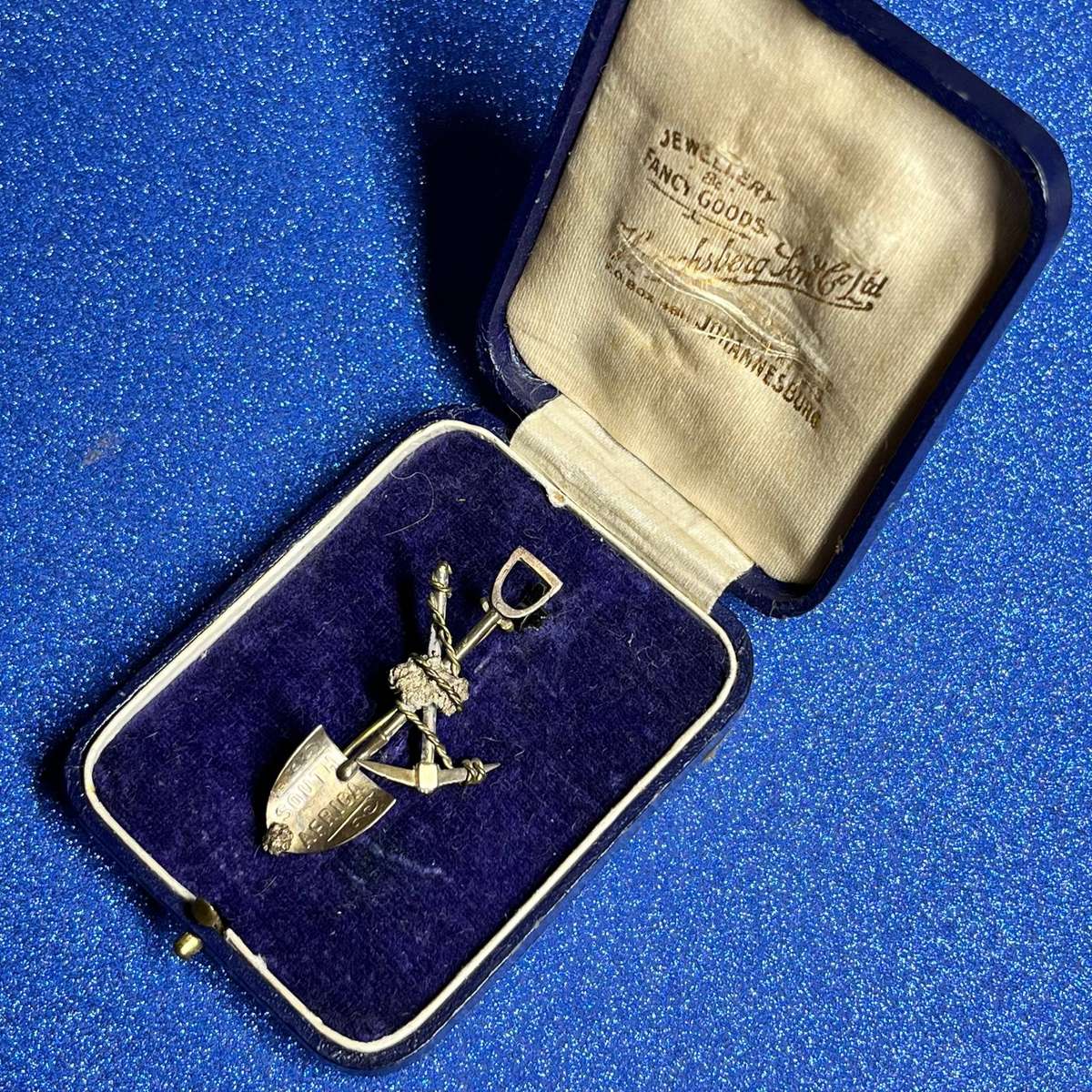  Gold South African Mining Brooch / 9ct Shovel & Pick
