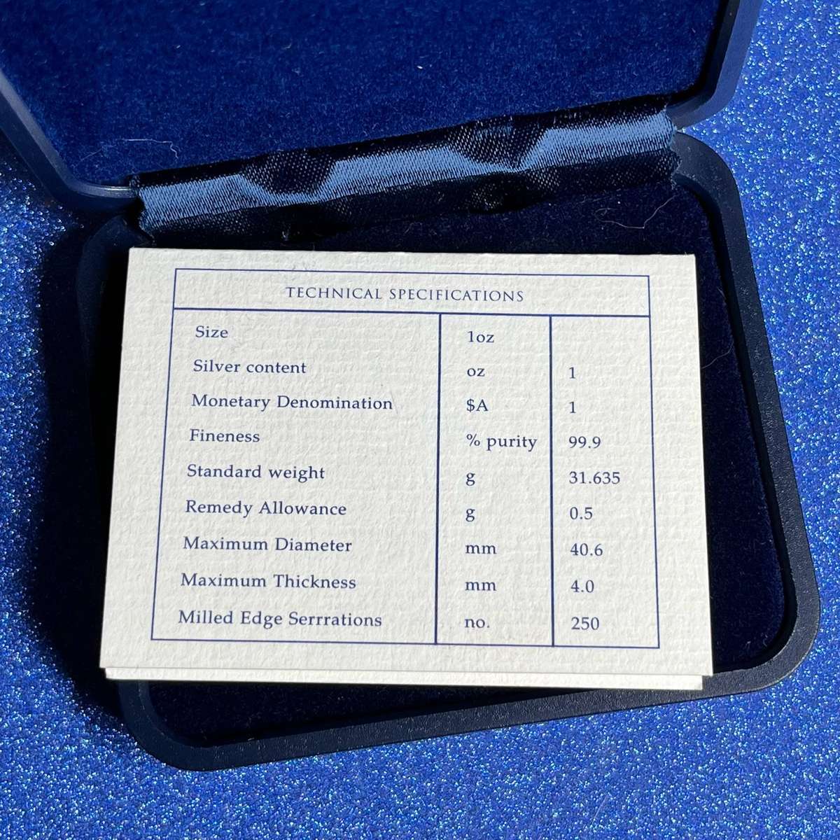  2001 Australian Kookaburra / 1oz .999 Fine Silver Coin / Special Gold Insert Privy Mark