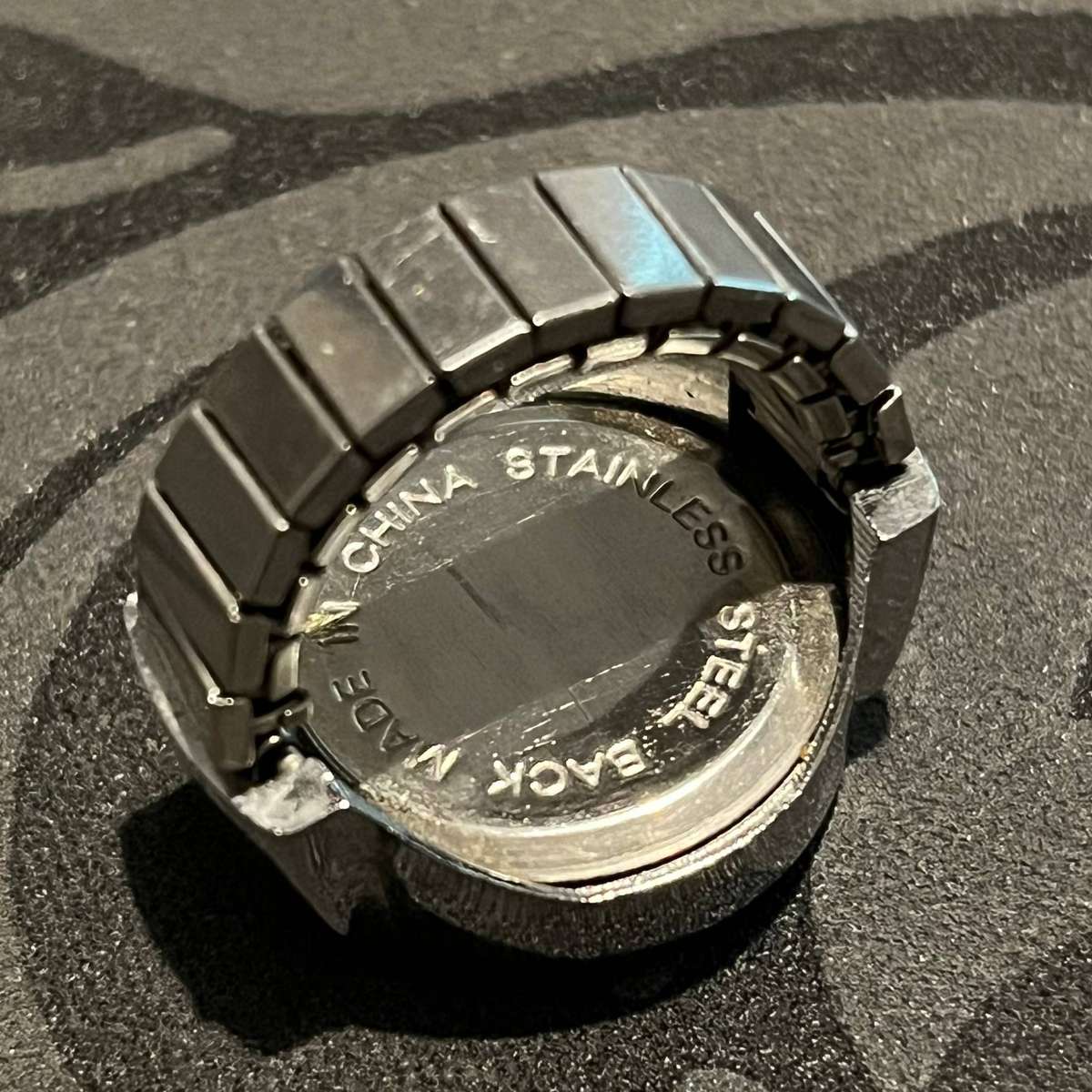 Vintage Style Quartzn Finger Ring Watch   Adjustable Metal Band