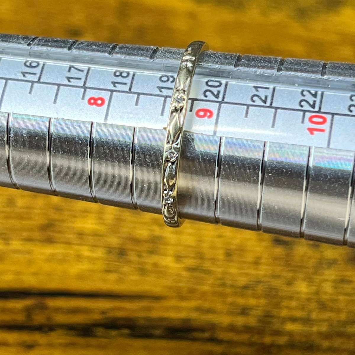  9ct Yellow Gold Diamond Engraved Band Ring