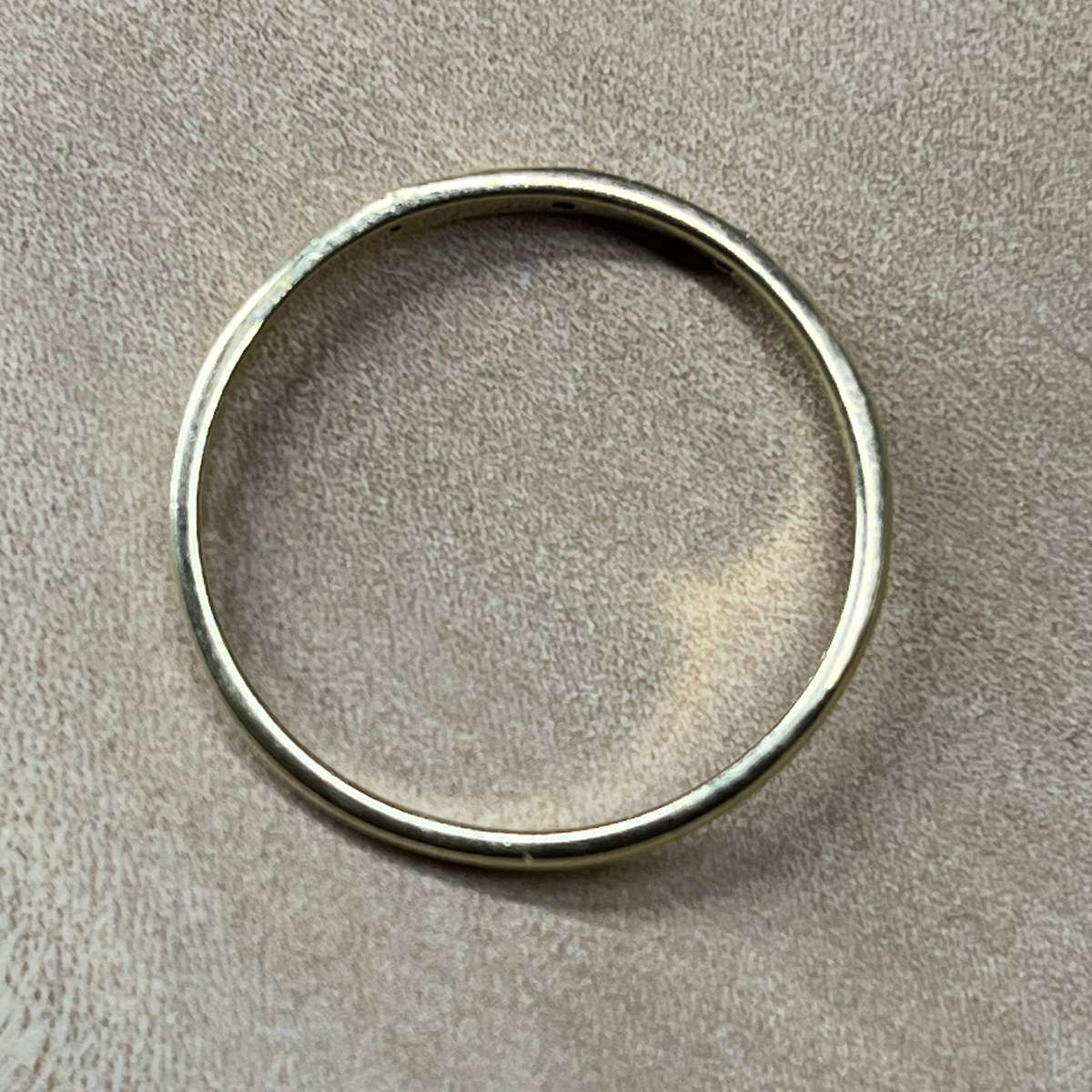  9ct Yellow Gold Diamond Engraved Band Ring
