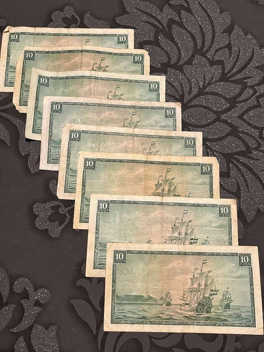 Lot of 8 × South Africa 10 Rand Notes  Jan van Riebeeck  T.W. de Jongh Signature