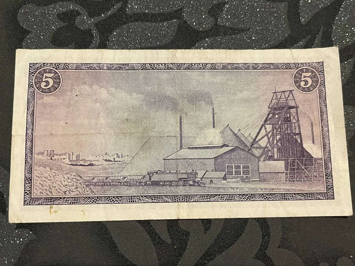 South Africa 5 Rand Note  Jan van Riebeeck  T.W. de Jongh Signature