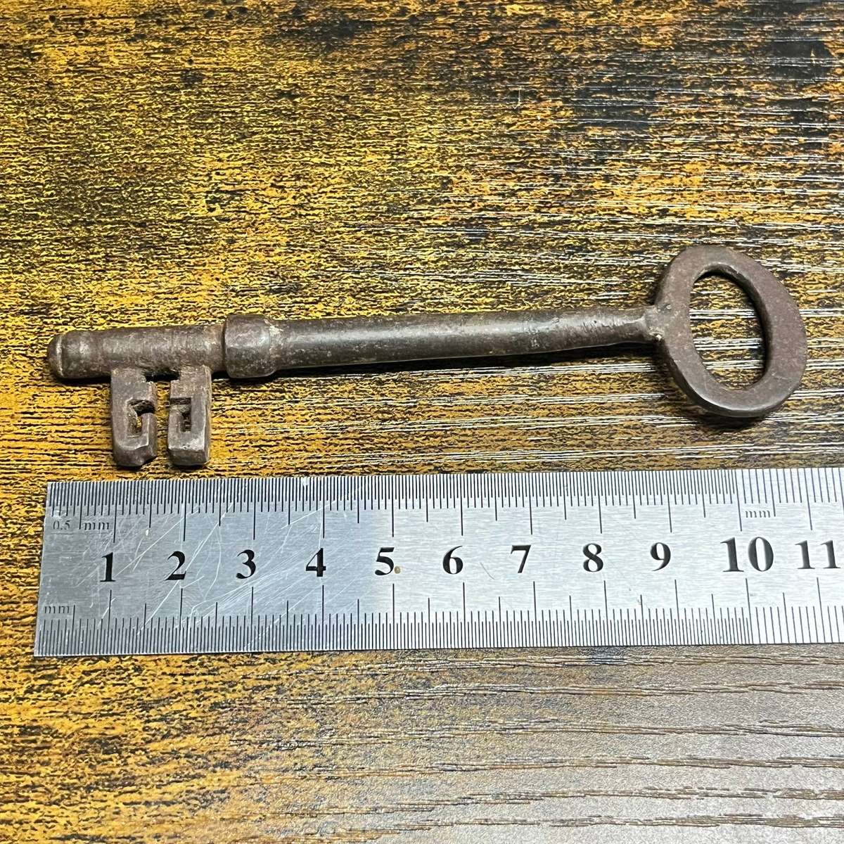 Large Antique Iron Skeleton Key  Double-Bit Ward Key  Approx. 10.5cm