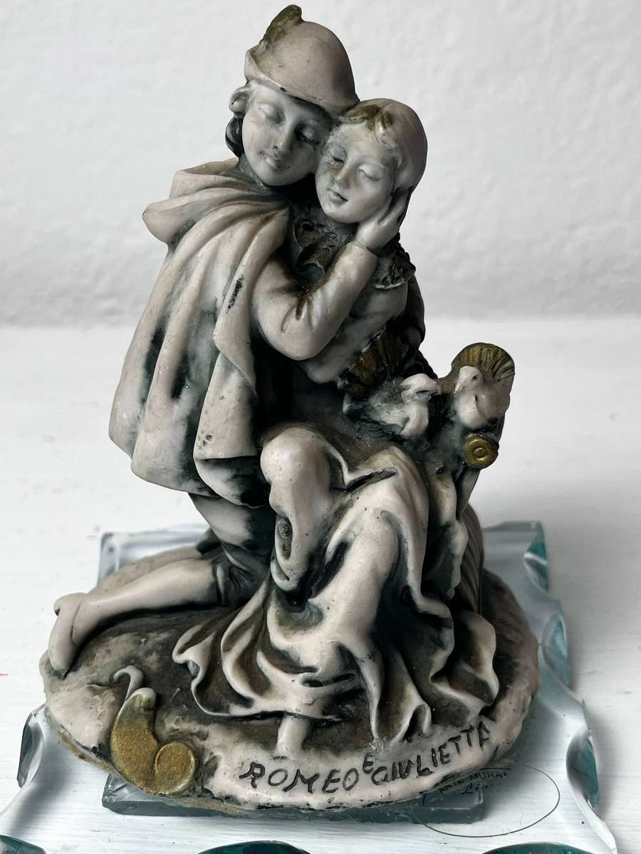 Vintage Romeo and Juliet Figurine on Glass Base 10cm