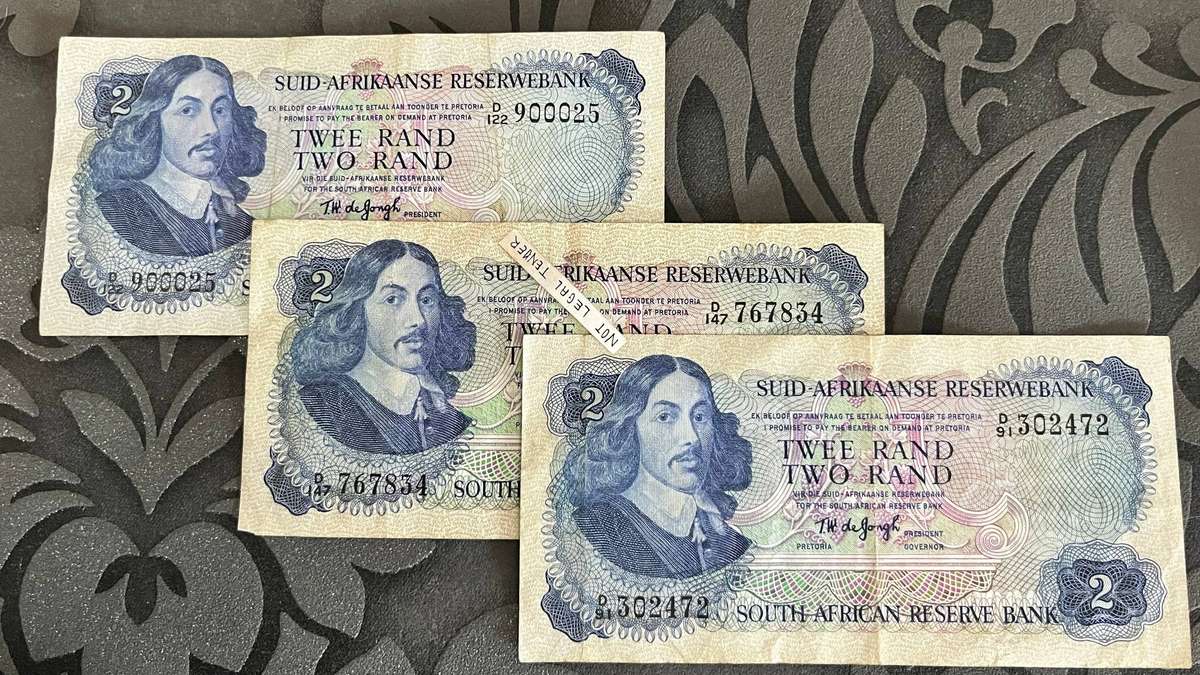 2 Rand Banknotes x3  P111 T.W. de Jongh