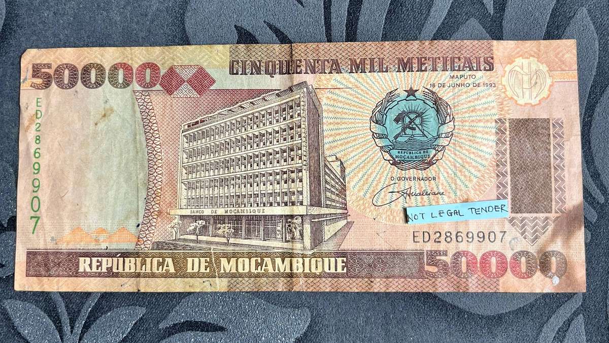Mozambique 50000 Meticais Banknote 1993
