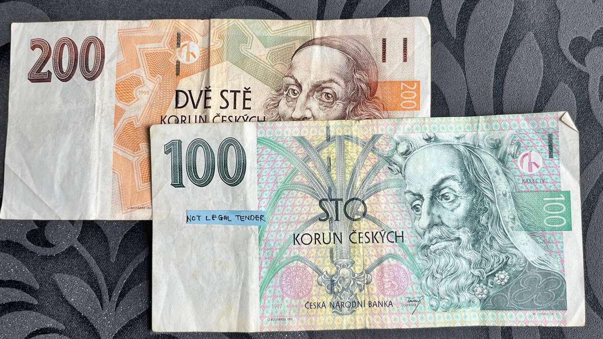 Czech Republic 100 & 200 Korun Banknotes Set Karel IV & Comenius