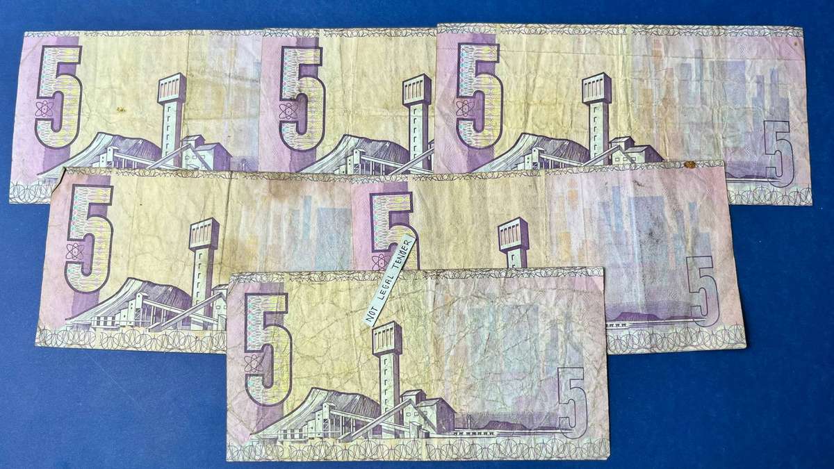 Governor C.L. Stals  5 Rand Banknote Lot (6 Notes)