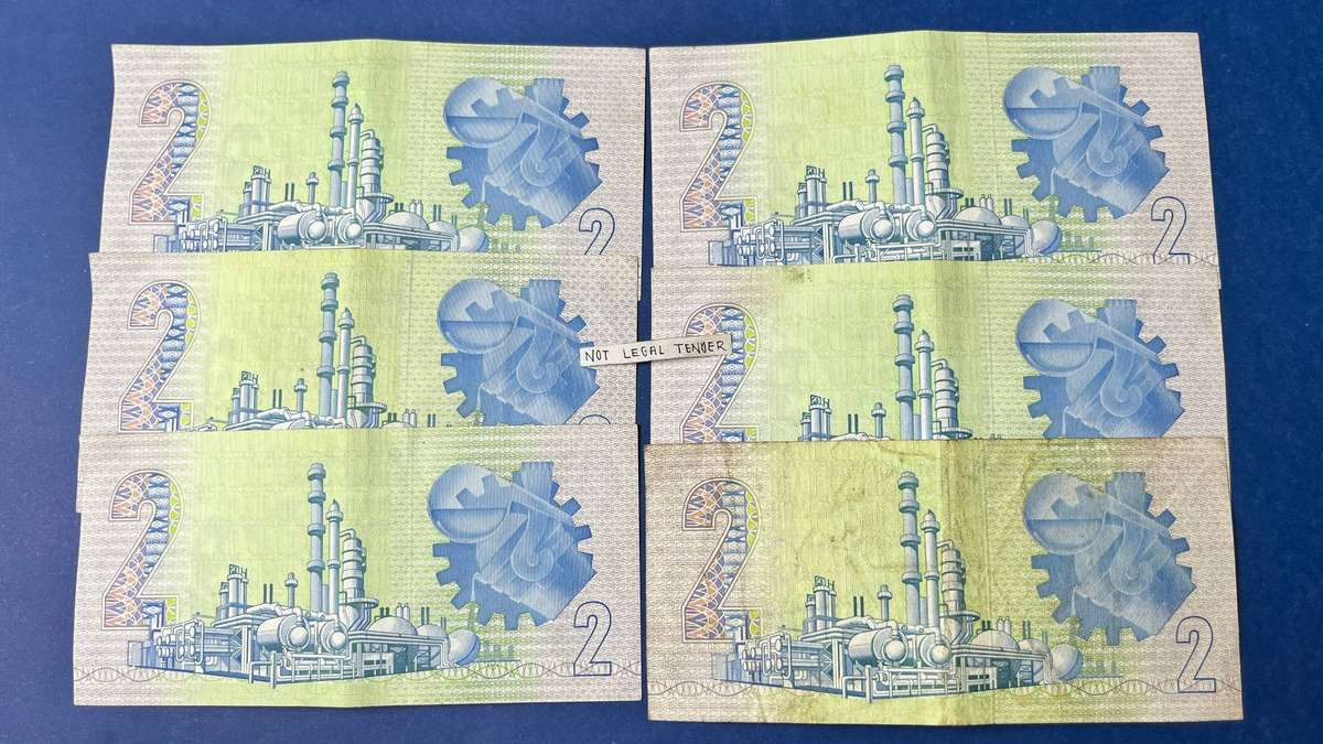 G.P.C. de Kock  2 Rand Banknote Lot (6 Notes)