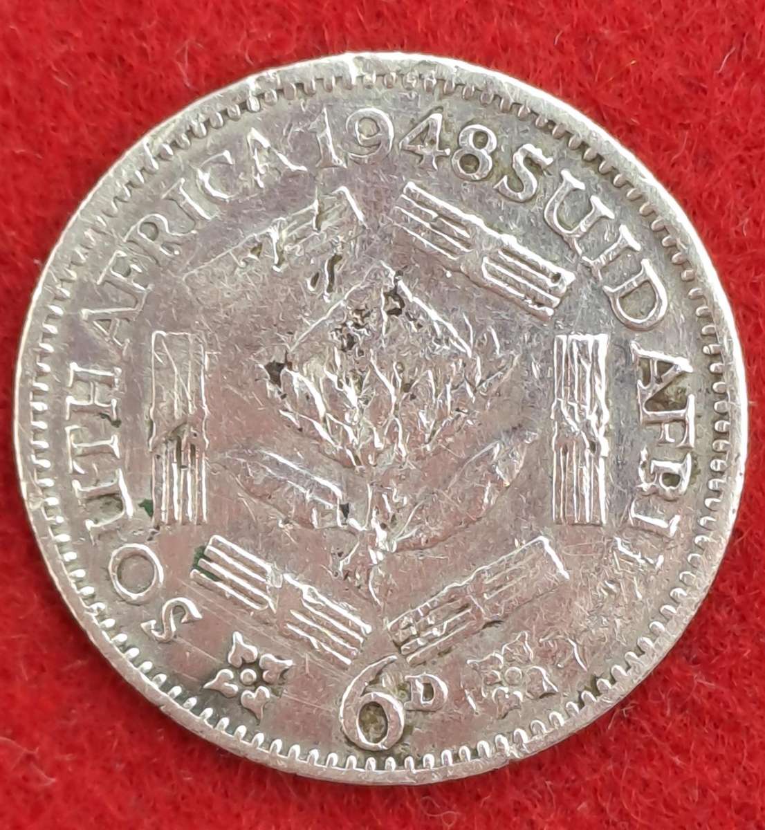1948 South Africa  SILVER 6 Pence - George VIt -Circulated