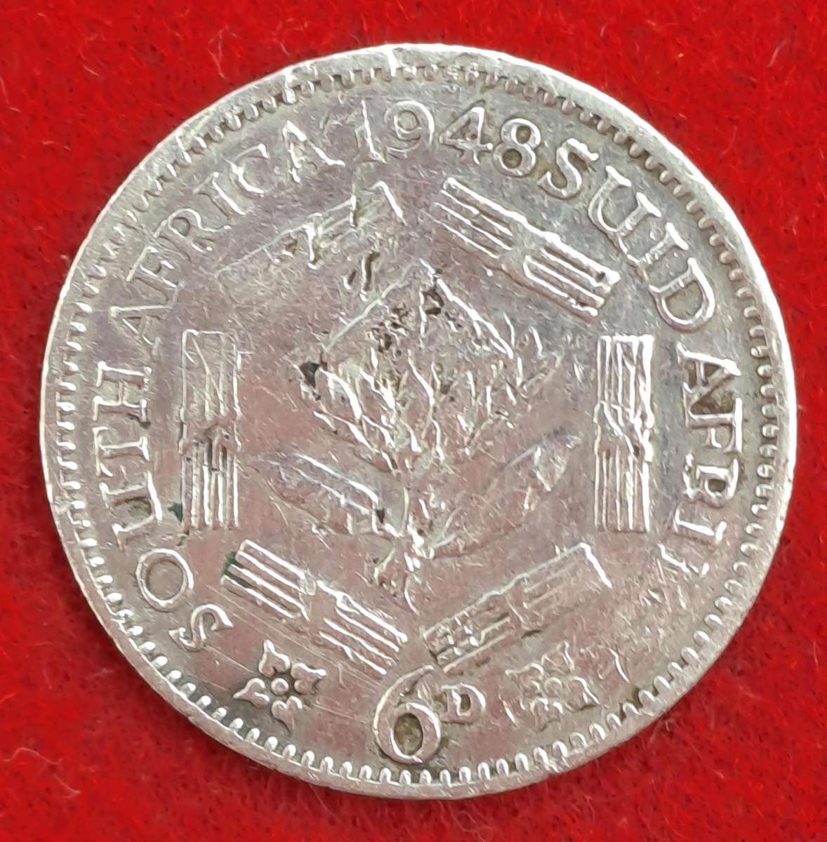 1948 South Africa  SILVER 6 Pence - George VIt -Circulated