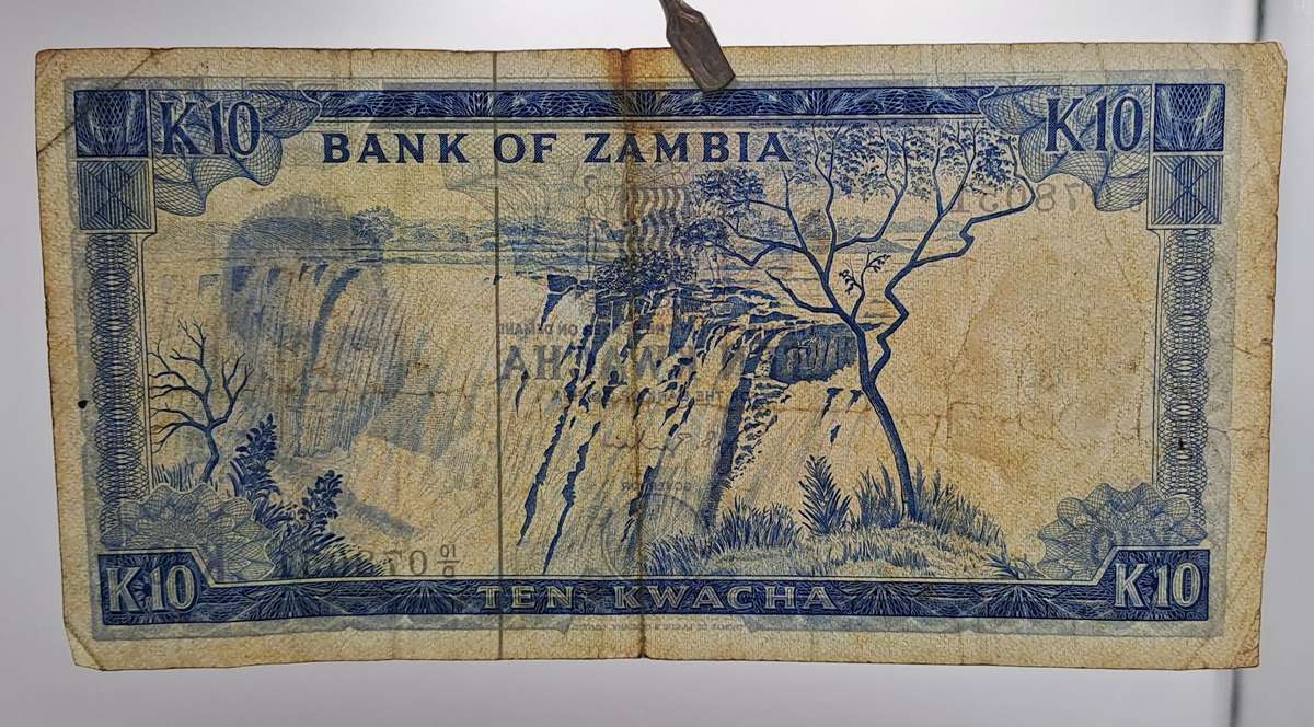Rare!! 1969 Zambia 10 Kwacha - Bank note