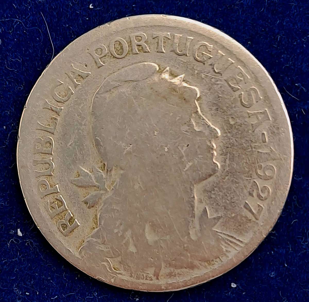 1927 Portugal 1 Escudo -Poor condition